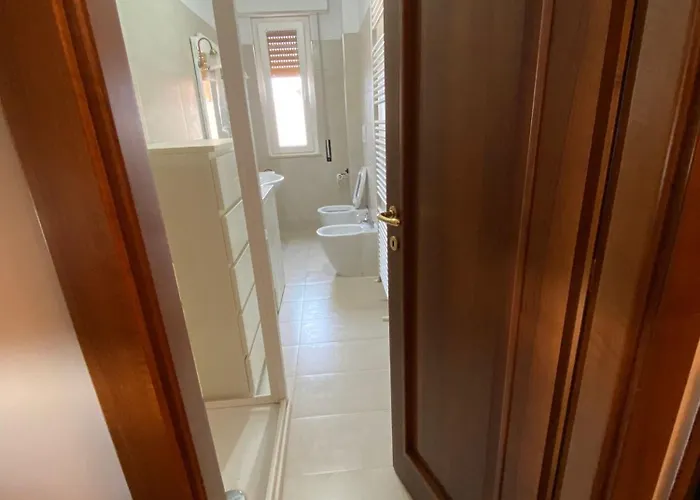 Hlux Oi Oda ve Kahvaltı Piacenza